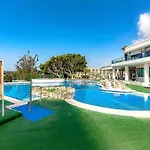 On The Ocean Coast * אדחה