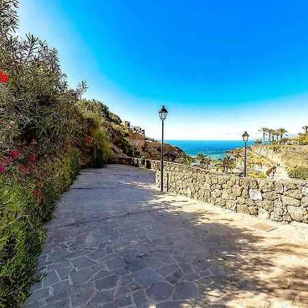 Studio On The Ocean Coast * 아데제