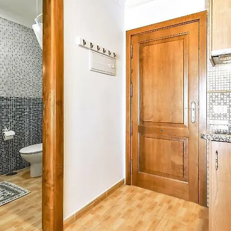 Studio On The Ocean Coast 아데제